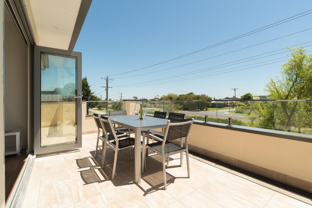 Rosewater Townhouses درومانا المظهر الخارجي الصورة