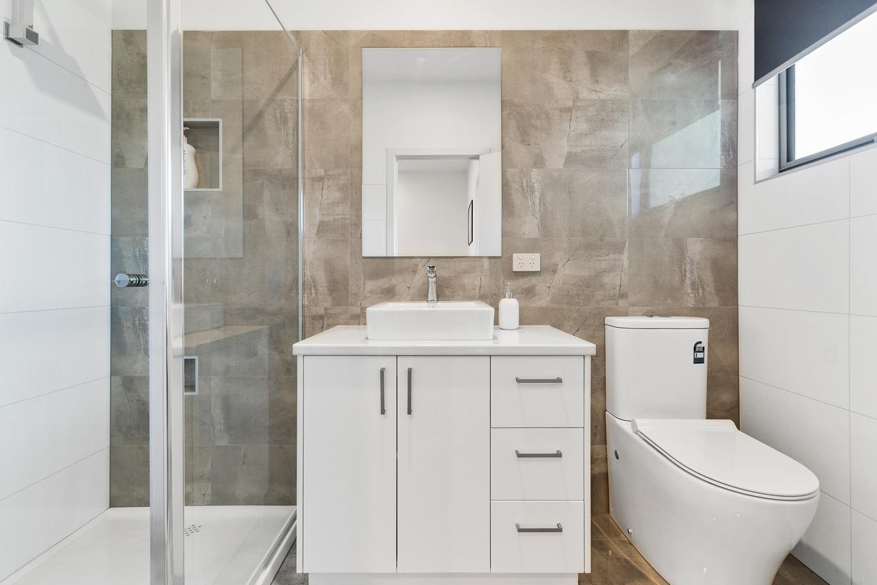 Rosewater Townhouses درومانا المظهر الخارجي الصورة